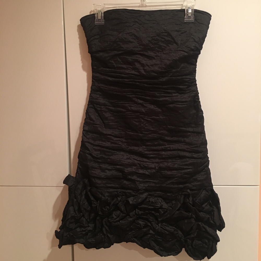 BCBGMaxAzria Ruffle Tube Top Dress - Picture 3 of 3